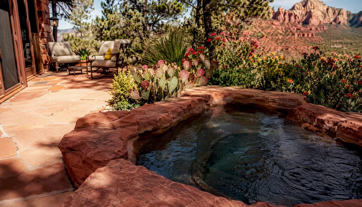 Sedona rental red rock hot tub exterior
